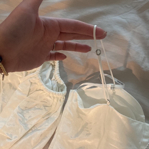 Like new condition Celeste Moire Top in Blanc
For Love & Lemons
Color:Blanc - Picture 5 of 11